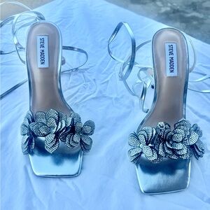 Steve Madden Metallic Silver Floral Heels